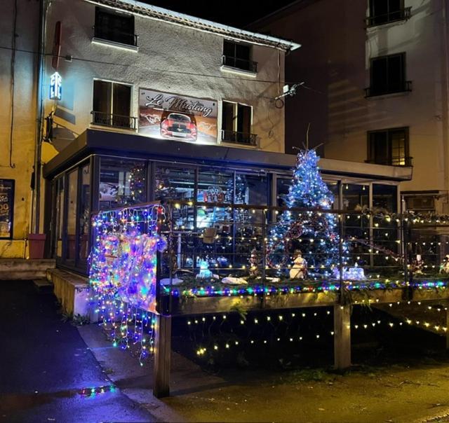 Maison Lumineuse & Jardin Prive 콩폴랑 외부 사진